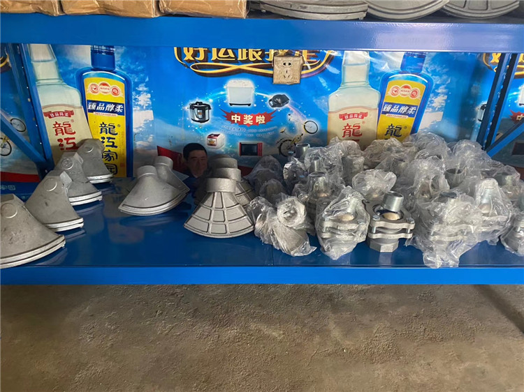 灑水車(chē)前噴鴨嘴(用于灑水車(chē)前置前噴頭,大小規(guī)格的前鴨嘴,沖洗地面)
