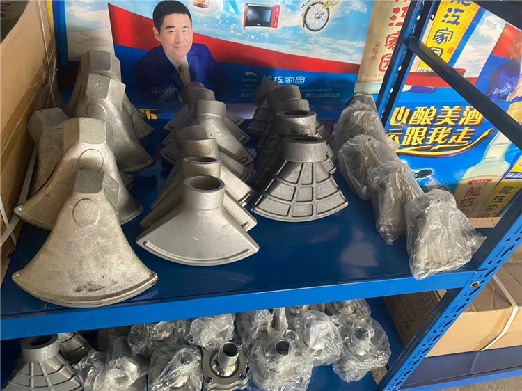 灑水車(chē)前噴鴨嘴(用于灑水車(chē)前置前噴頭,大小規(guī)格的前鴨嘴,沖洗地面)
